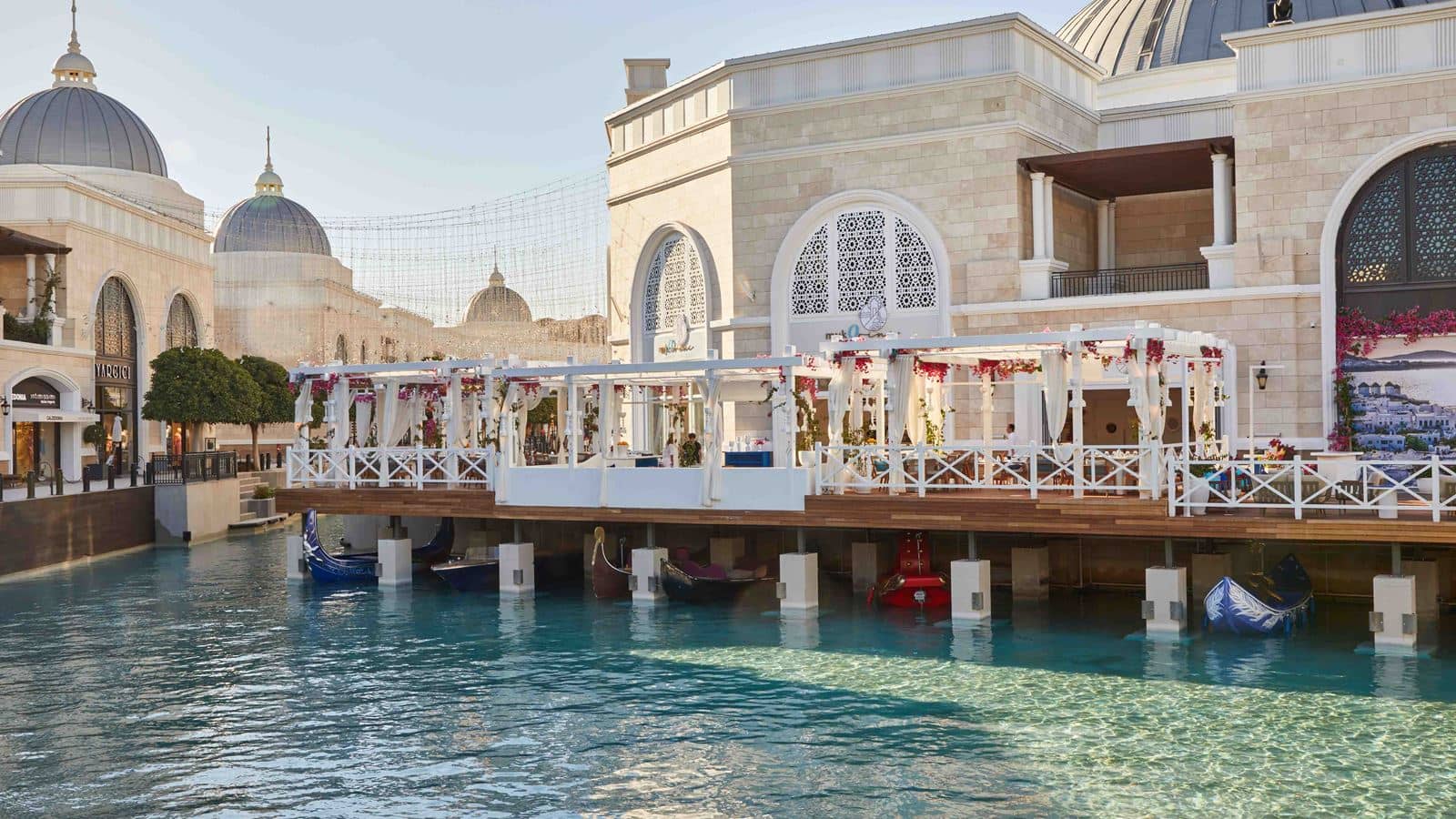 restaurants-mykorini