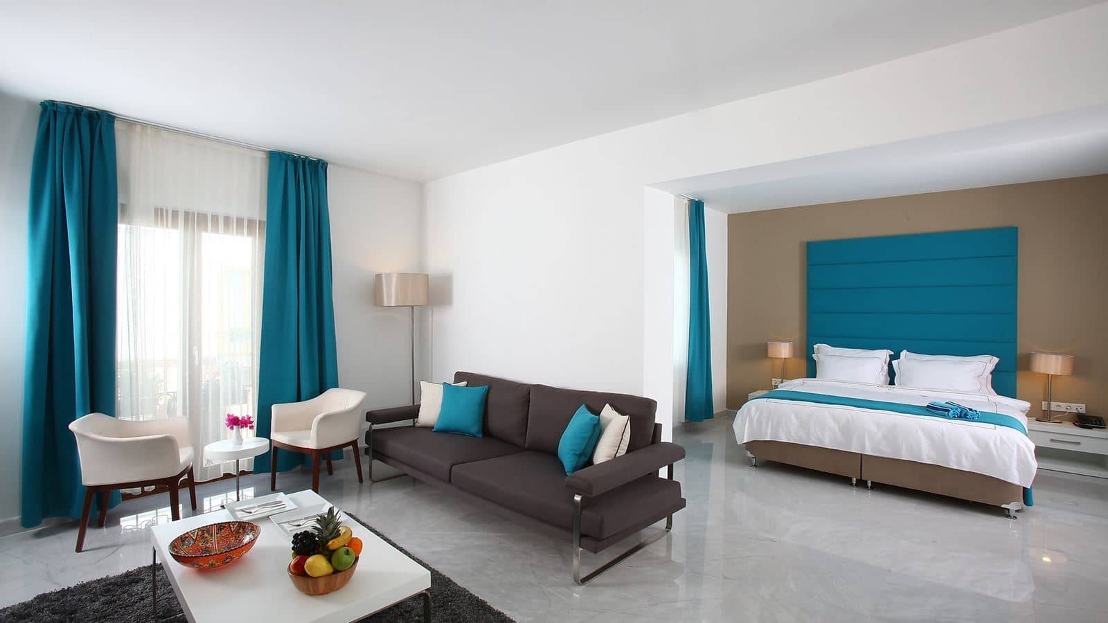 rooms-deluxe-suite
