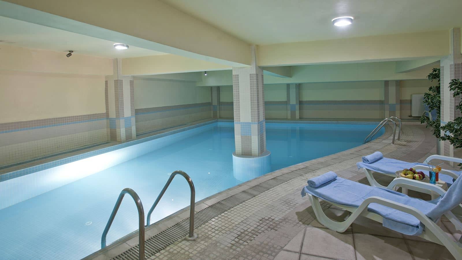 pools-indoor-pool