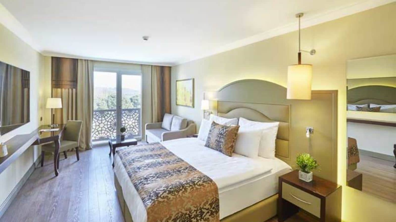 rooms-deluxe-room