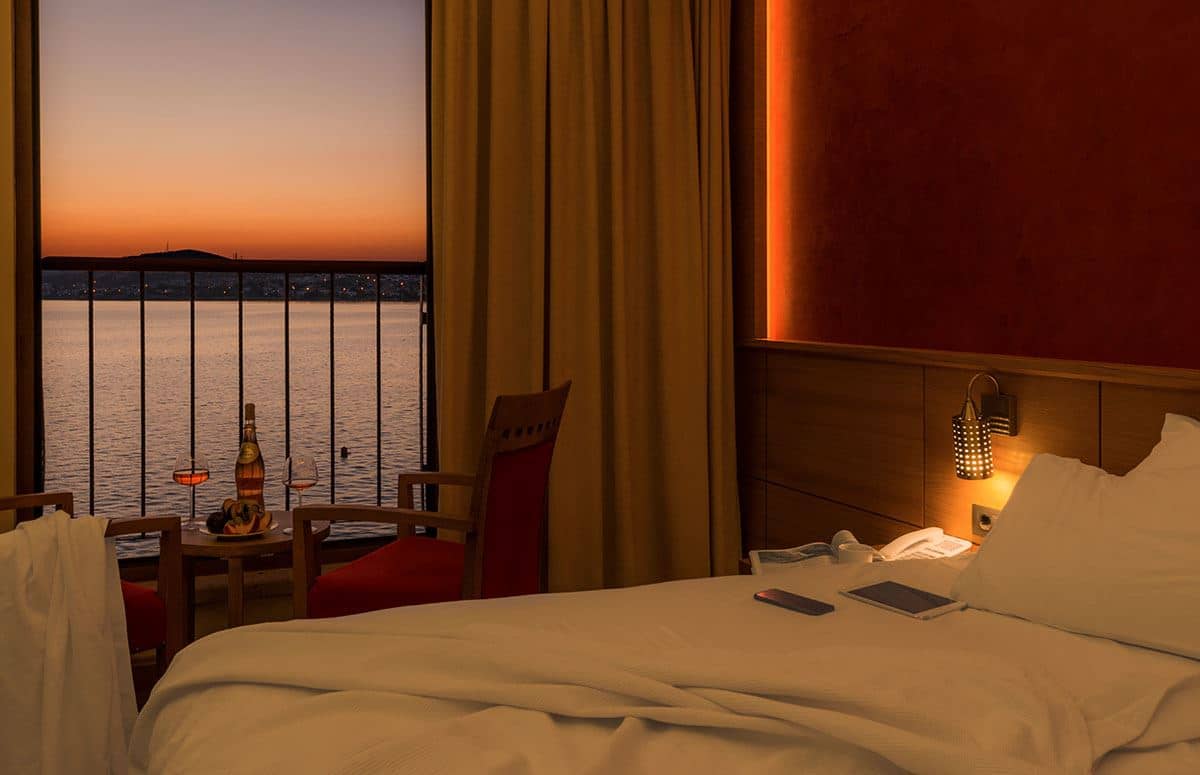 rooms-deniz-manzarali-oda