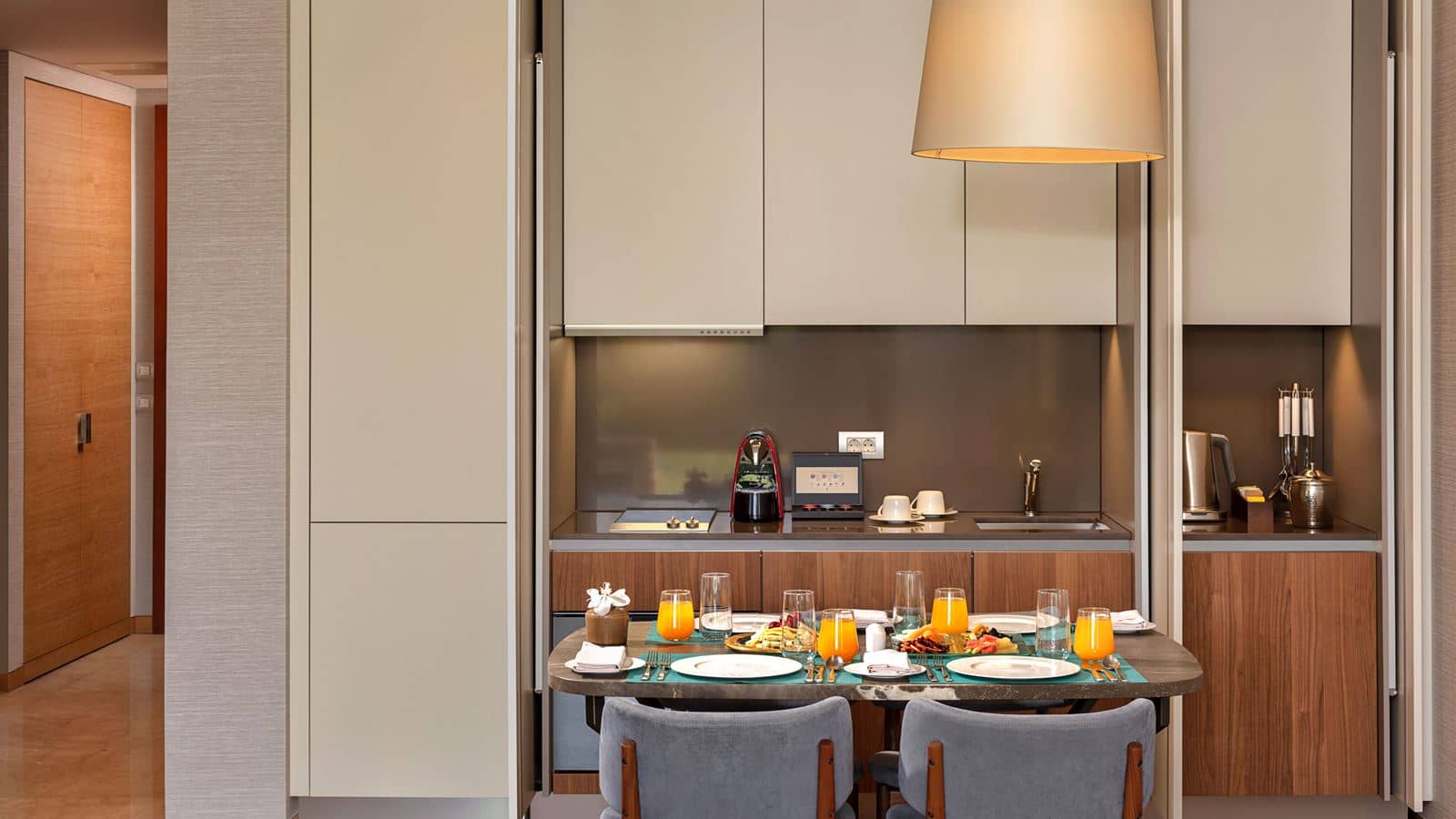 rooms-three-bedroom-garden-view-apartment