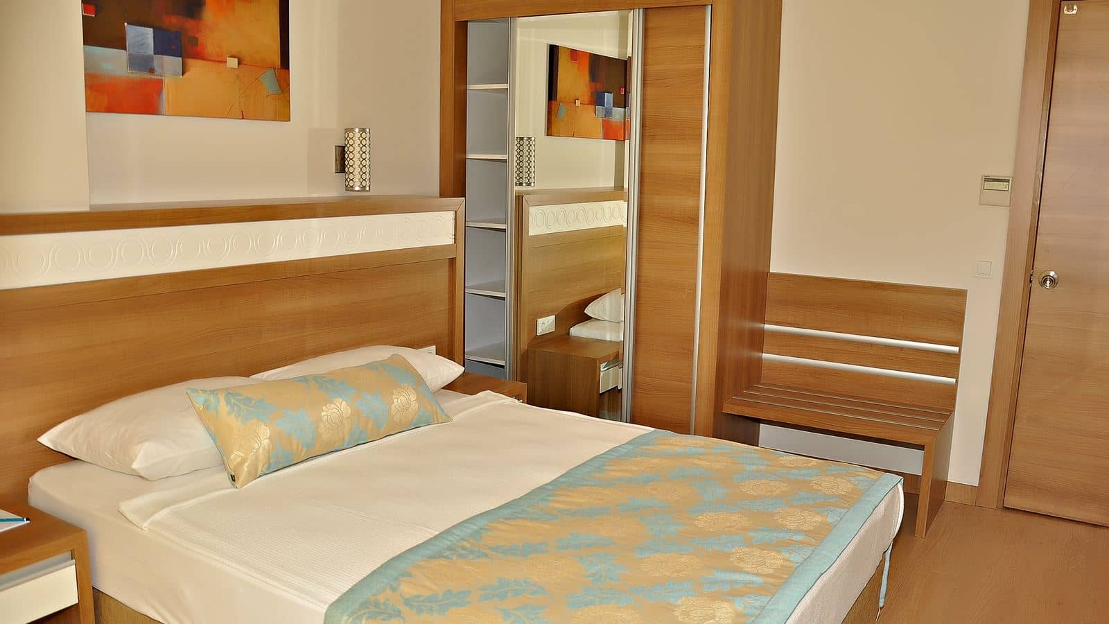 rooms-standard-room