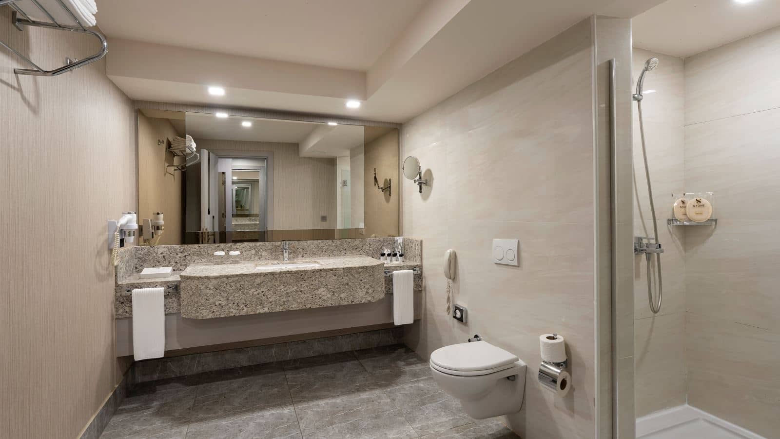 rooms-duplex-family-room