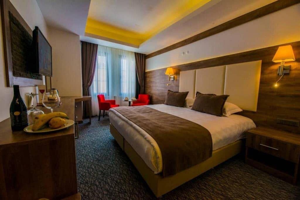 rooms-standard-room