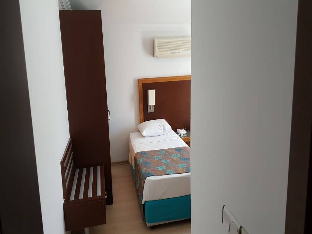 rooms-economy-room