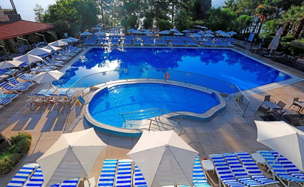 pools-outdoor-pool