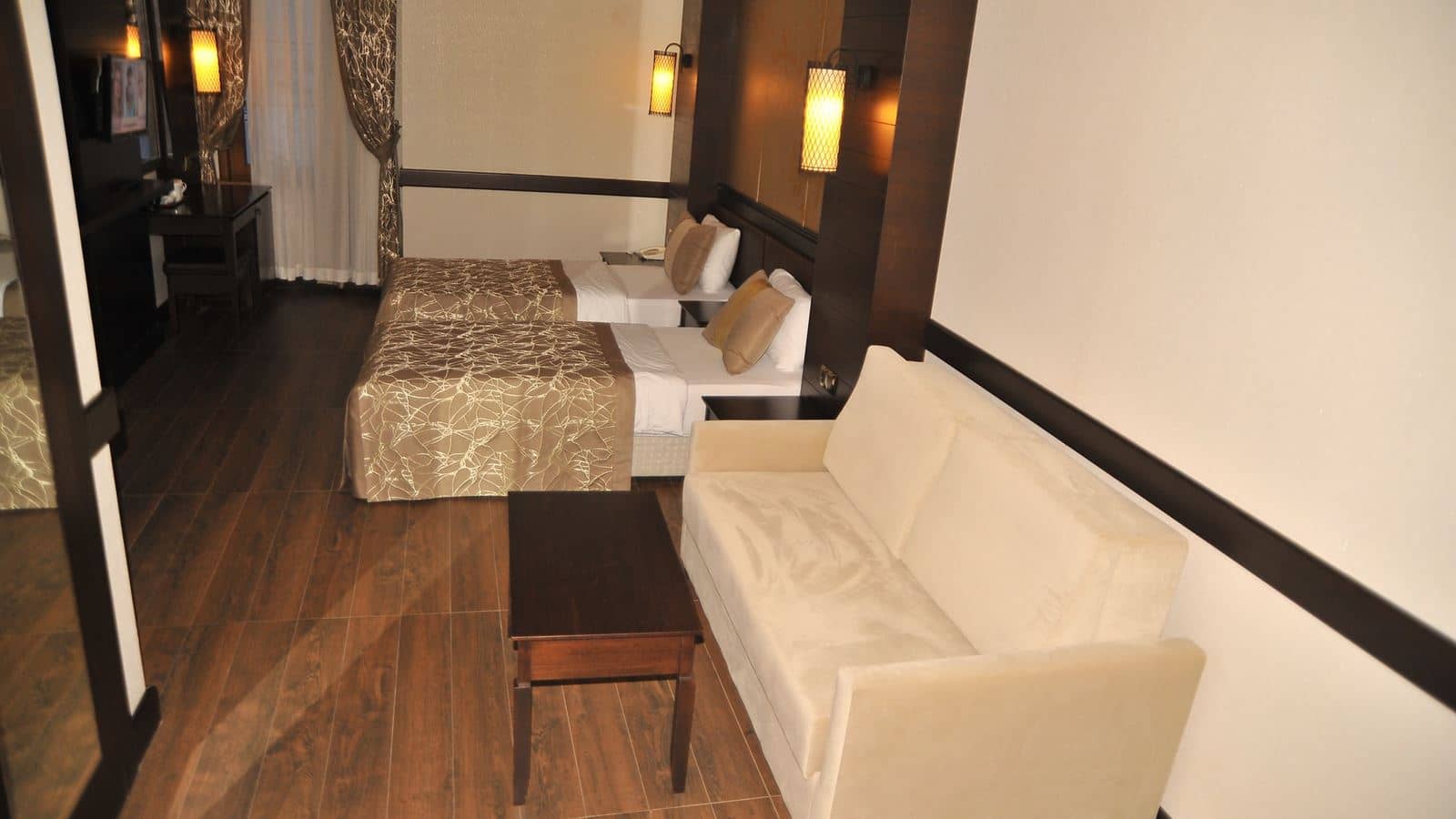 rooms-suit-oda