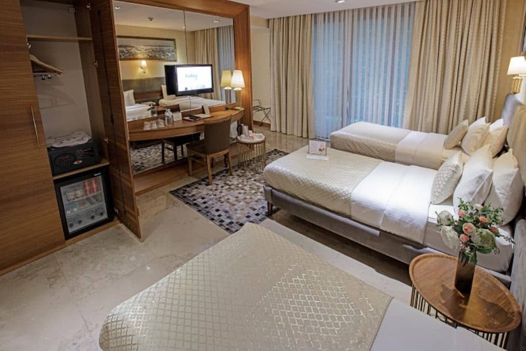 rooms-triple-room