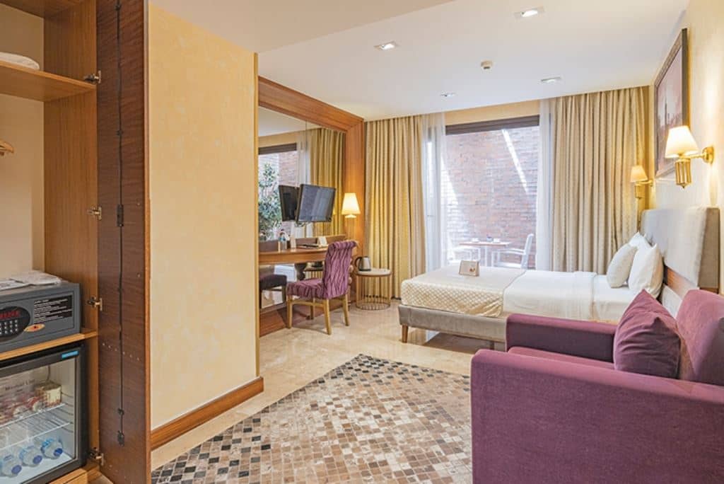 rooms-budget-room--no-window