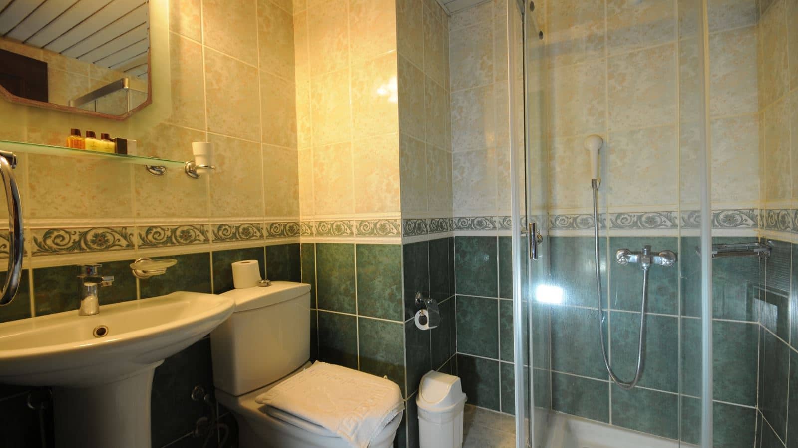 rooms-standard-room