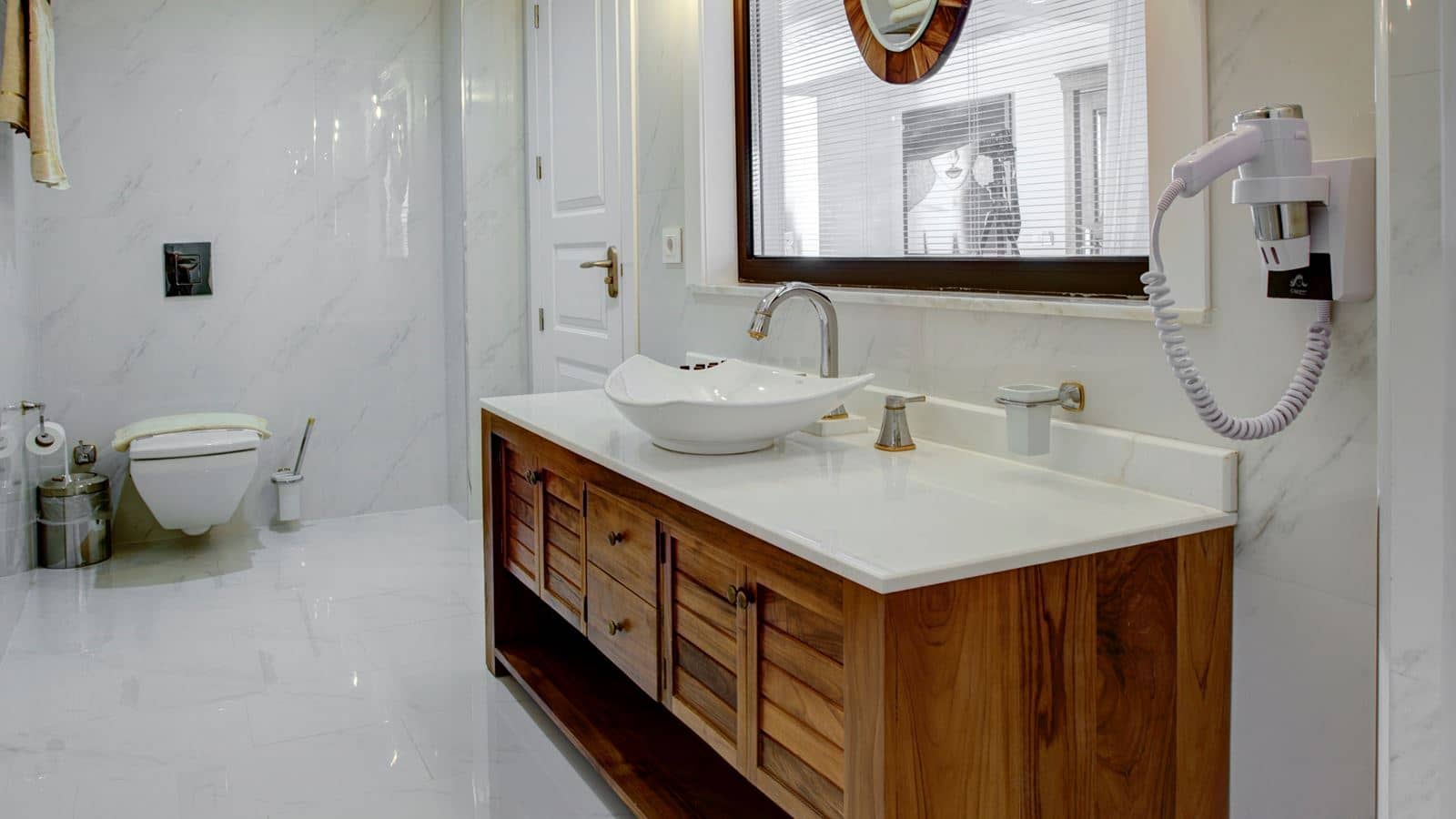 rooms-honeymoon-suite