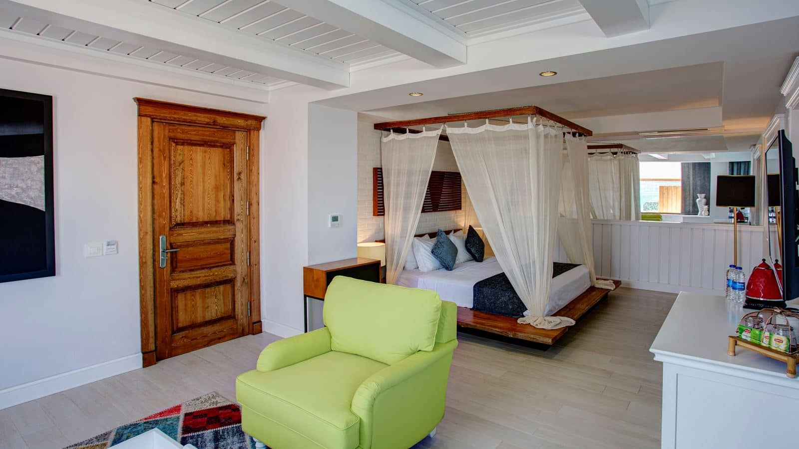 rooms-honeymoon-suite