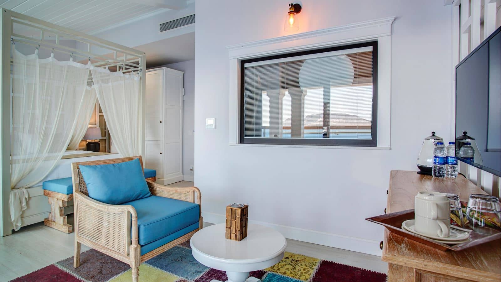 rooms-deluxe-room-sea-view