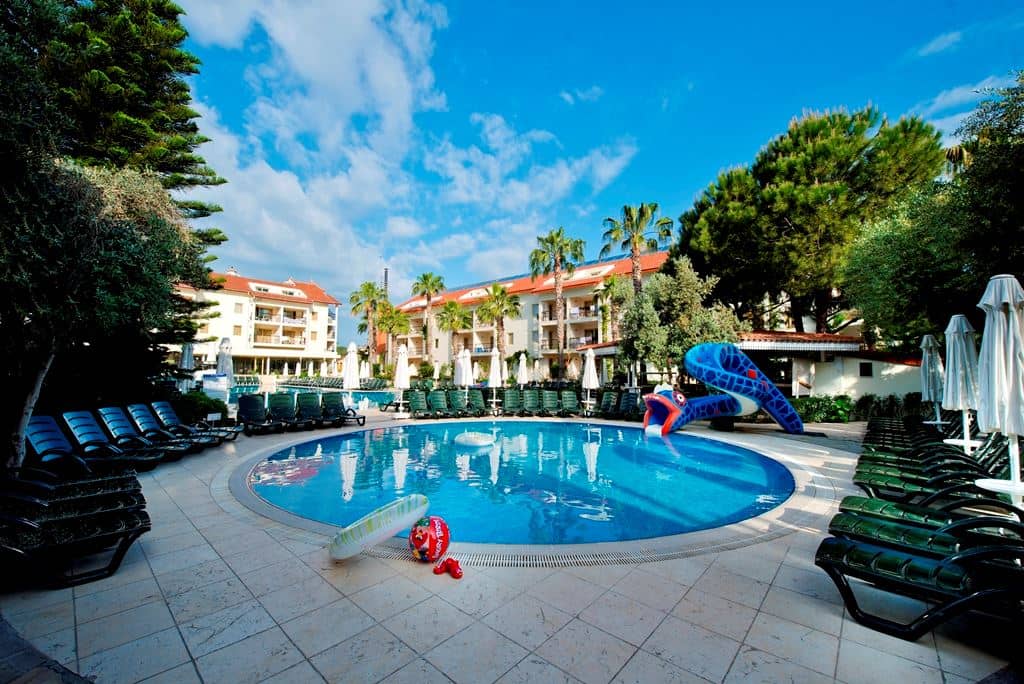 pools-outdoor-childrens-pool
