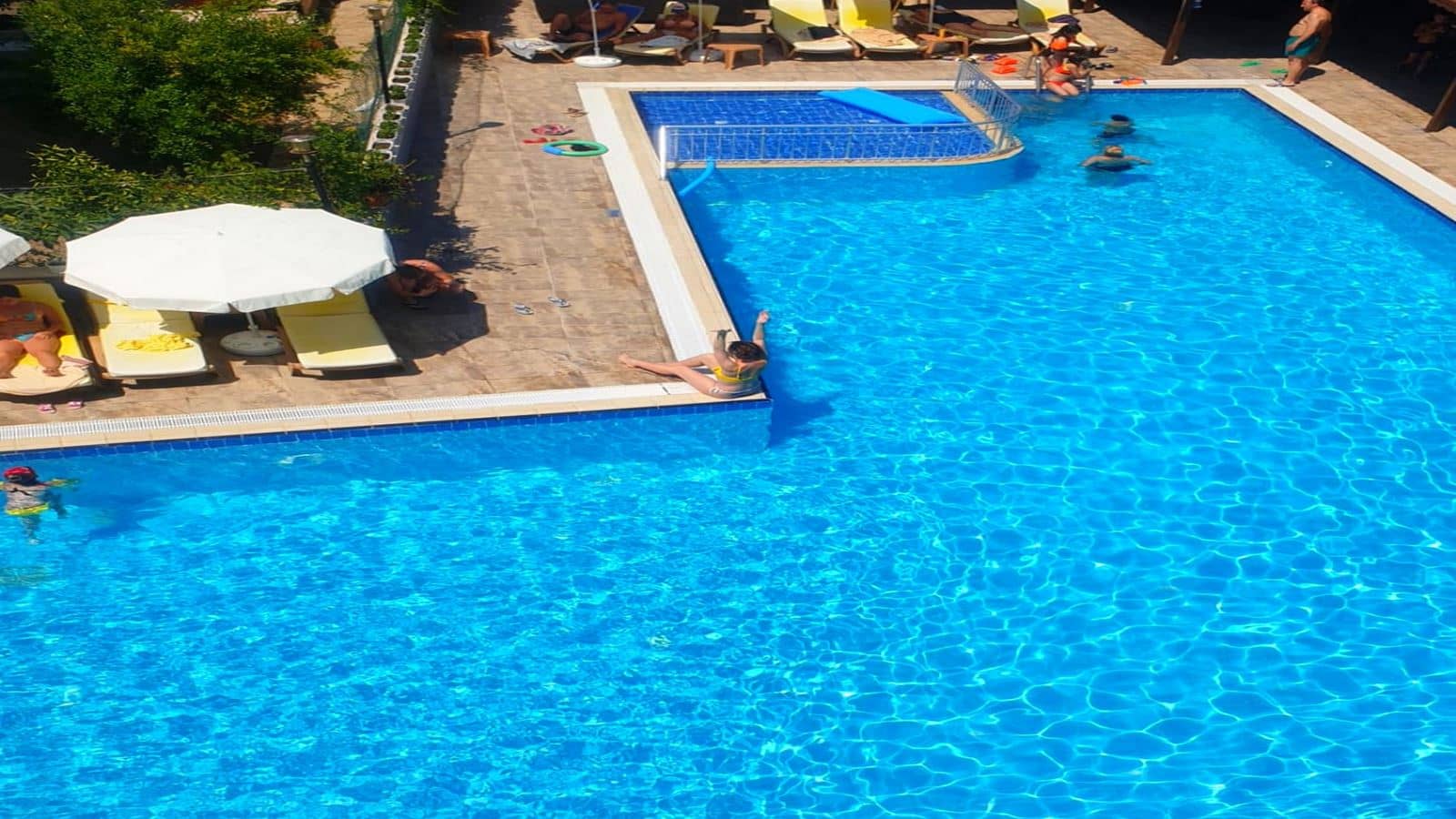 pools-outdoor-pool