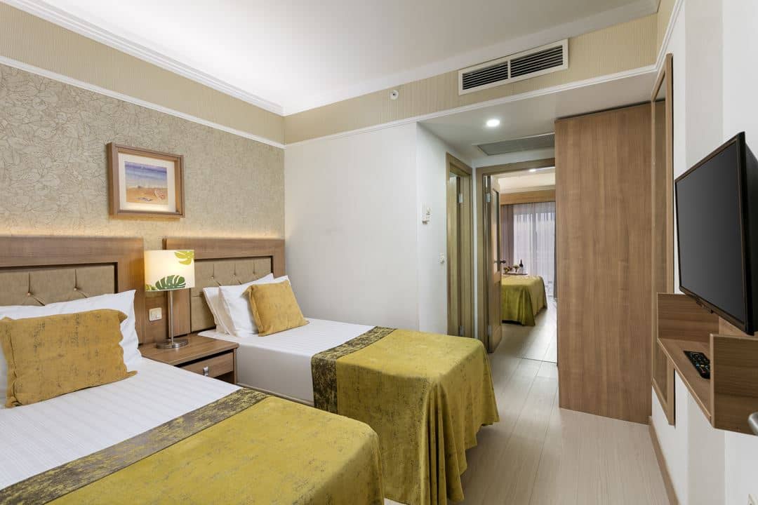 rooms-family-room