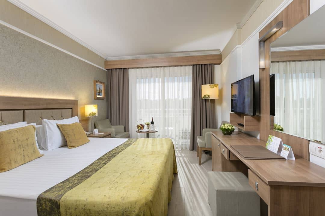 rooms-family-room