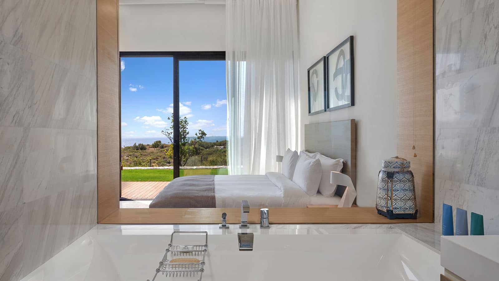 rooms-3-bedroom-pool-residence