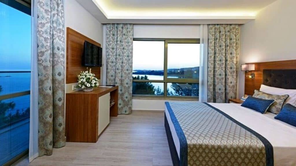 rooms-family-room