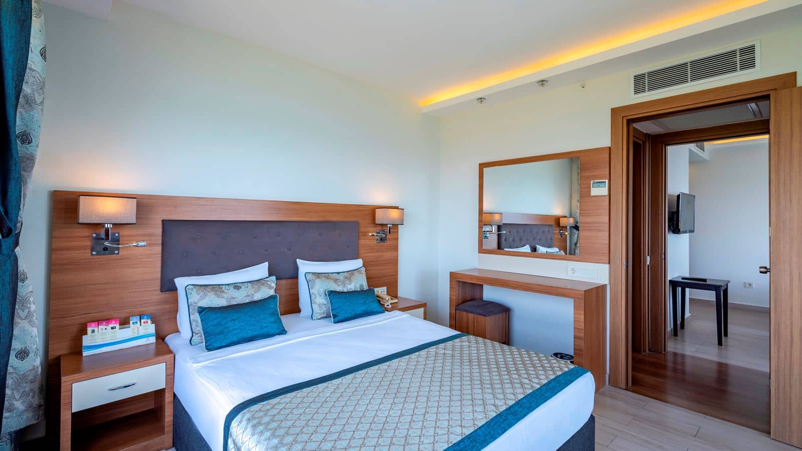 rooms-family-room