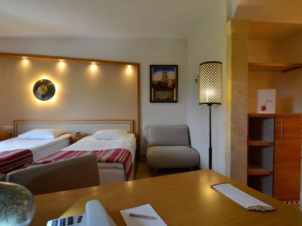 rooms-standard-room