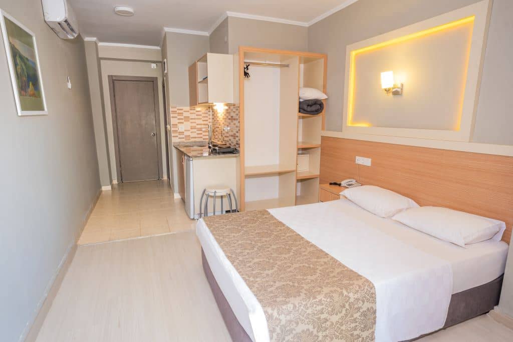 rooms-standard-room