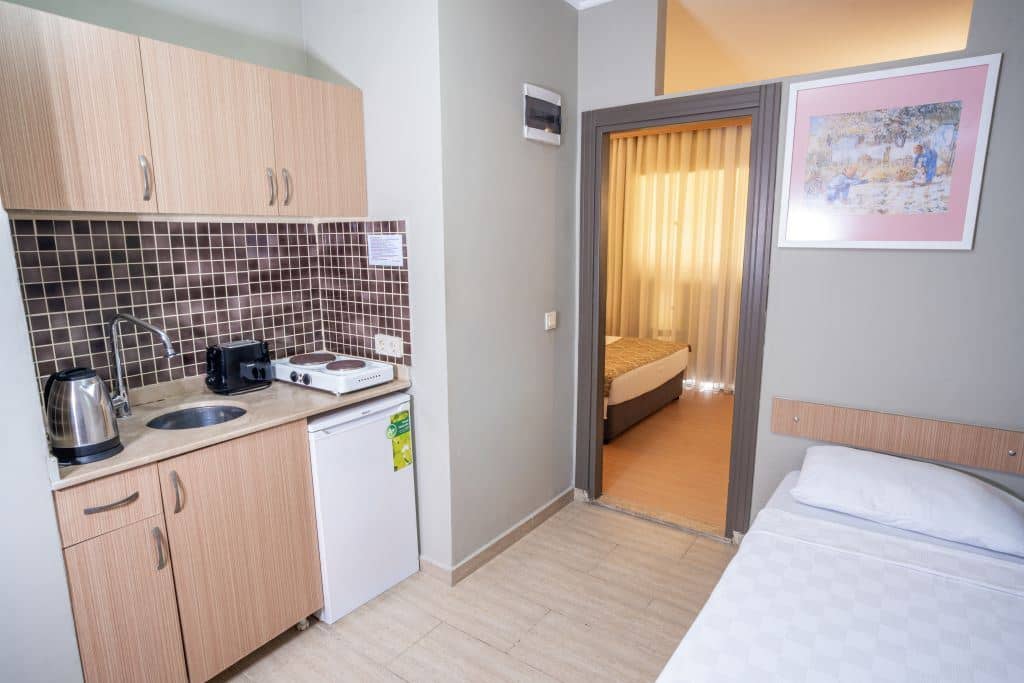 rooms-family-room-1-bedroom