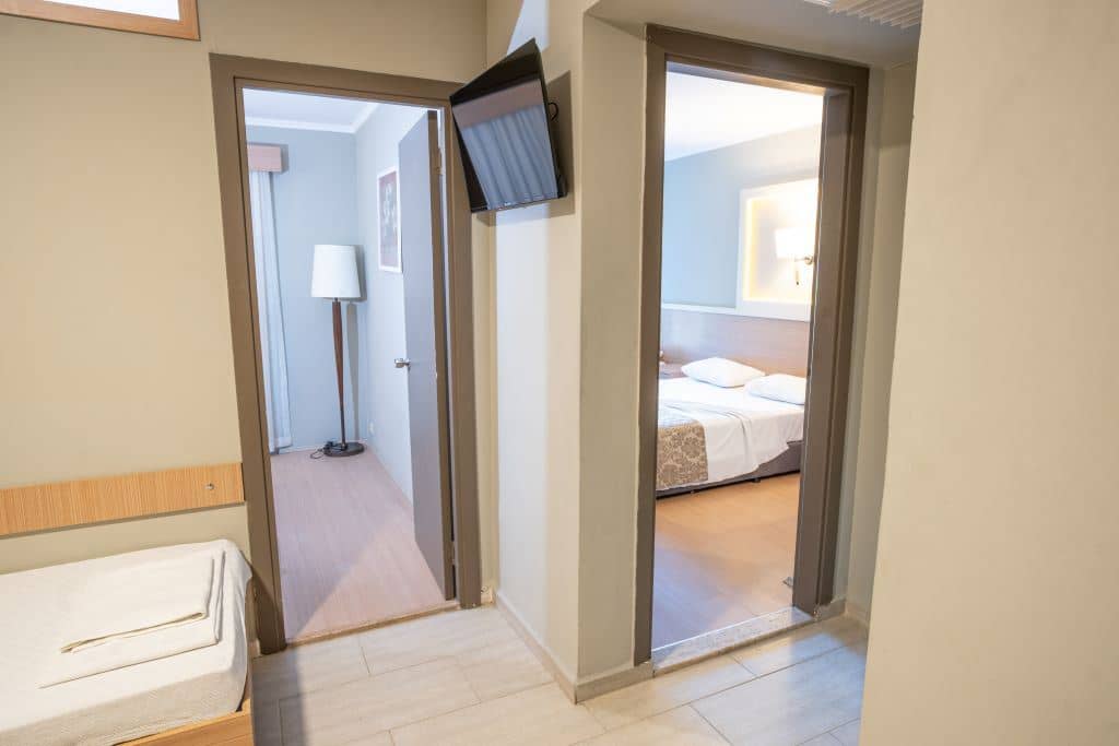 rooms-family-room-2-bedrooms