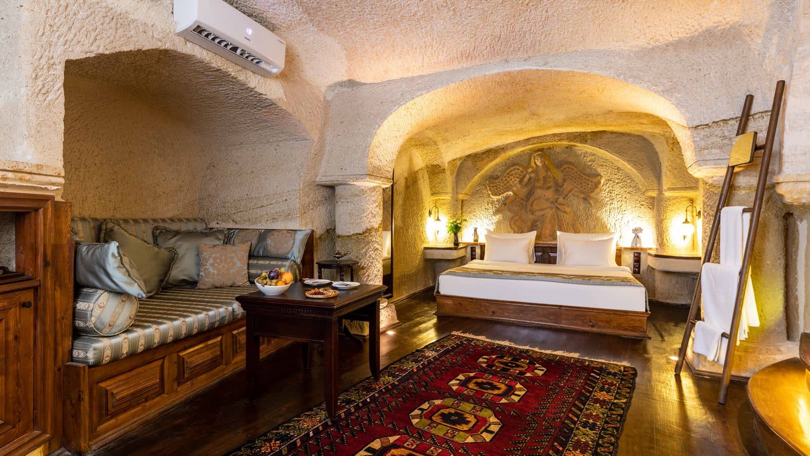 rooms-king-suite