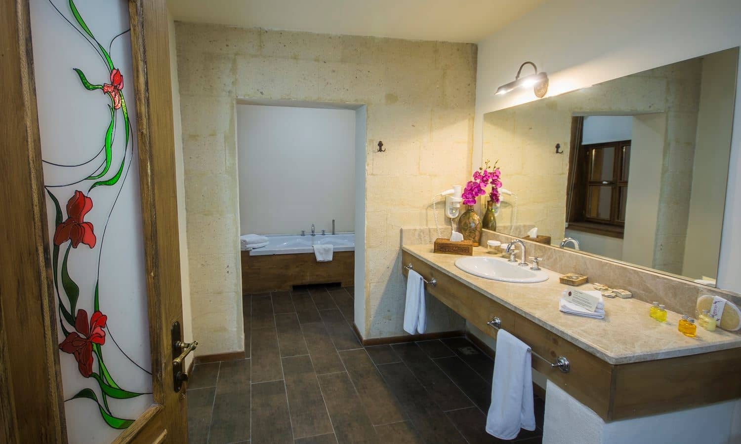 rooms-superior-room