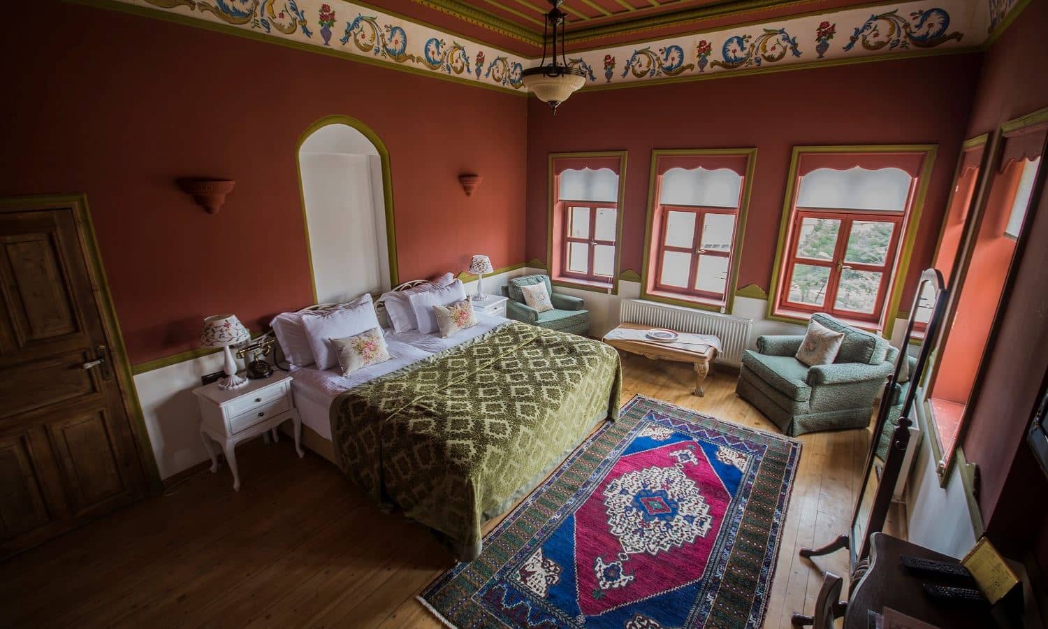 rooms-superior-room