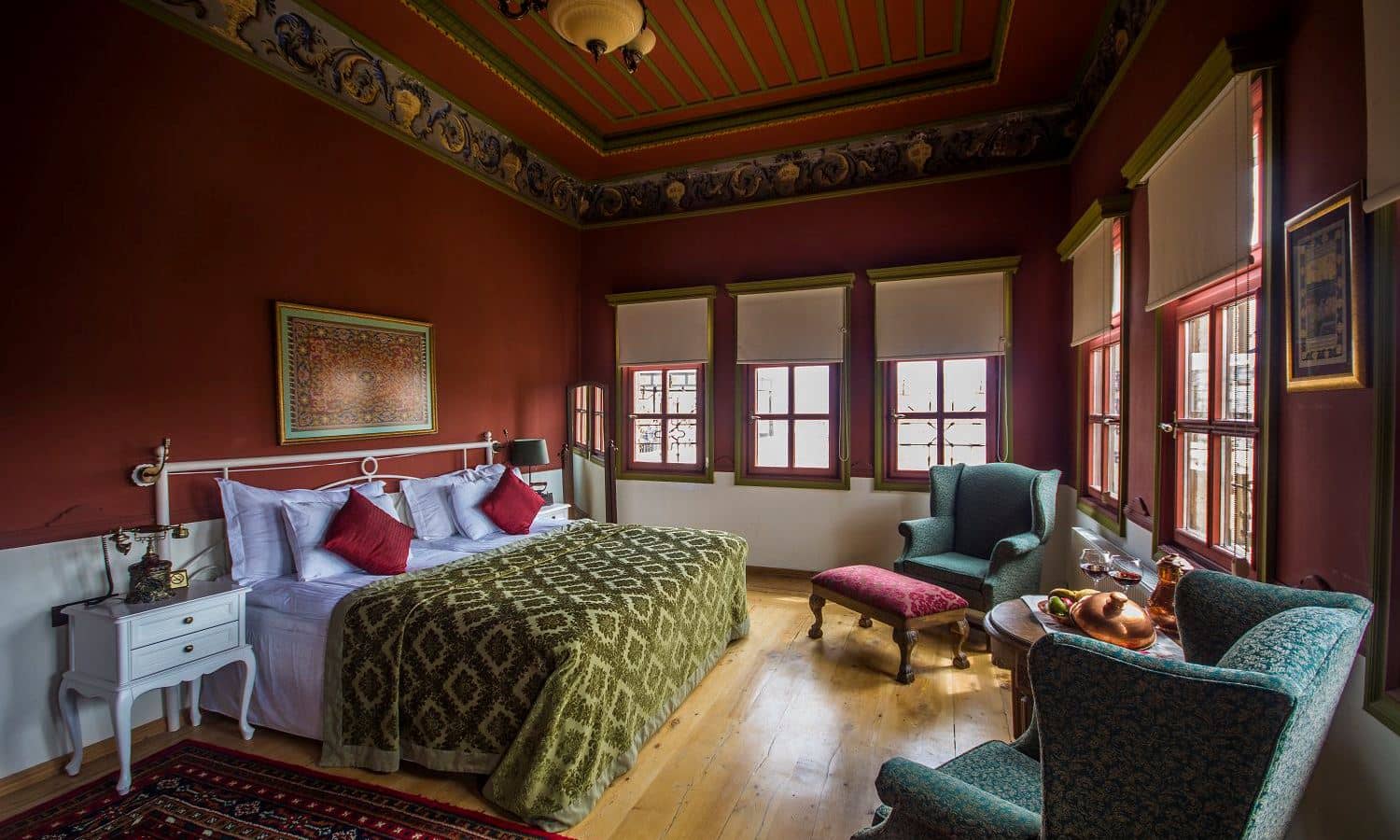 rooms-deluxe-room
