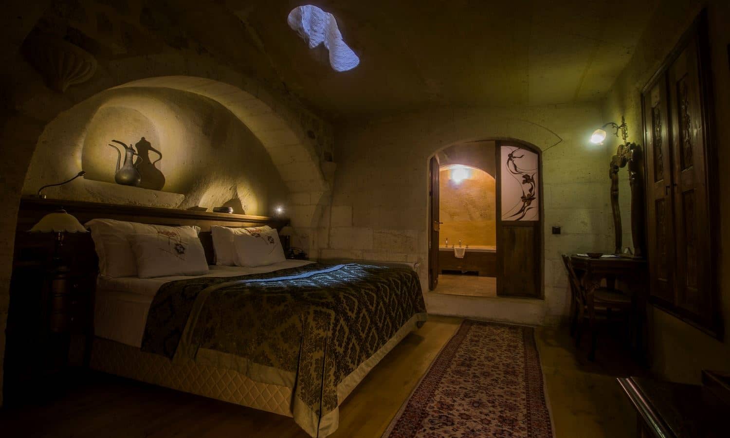 rooms-deluxe-room