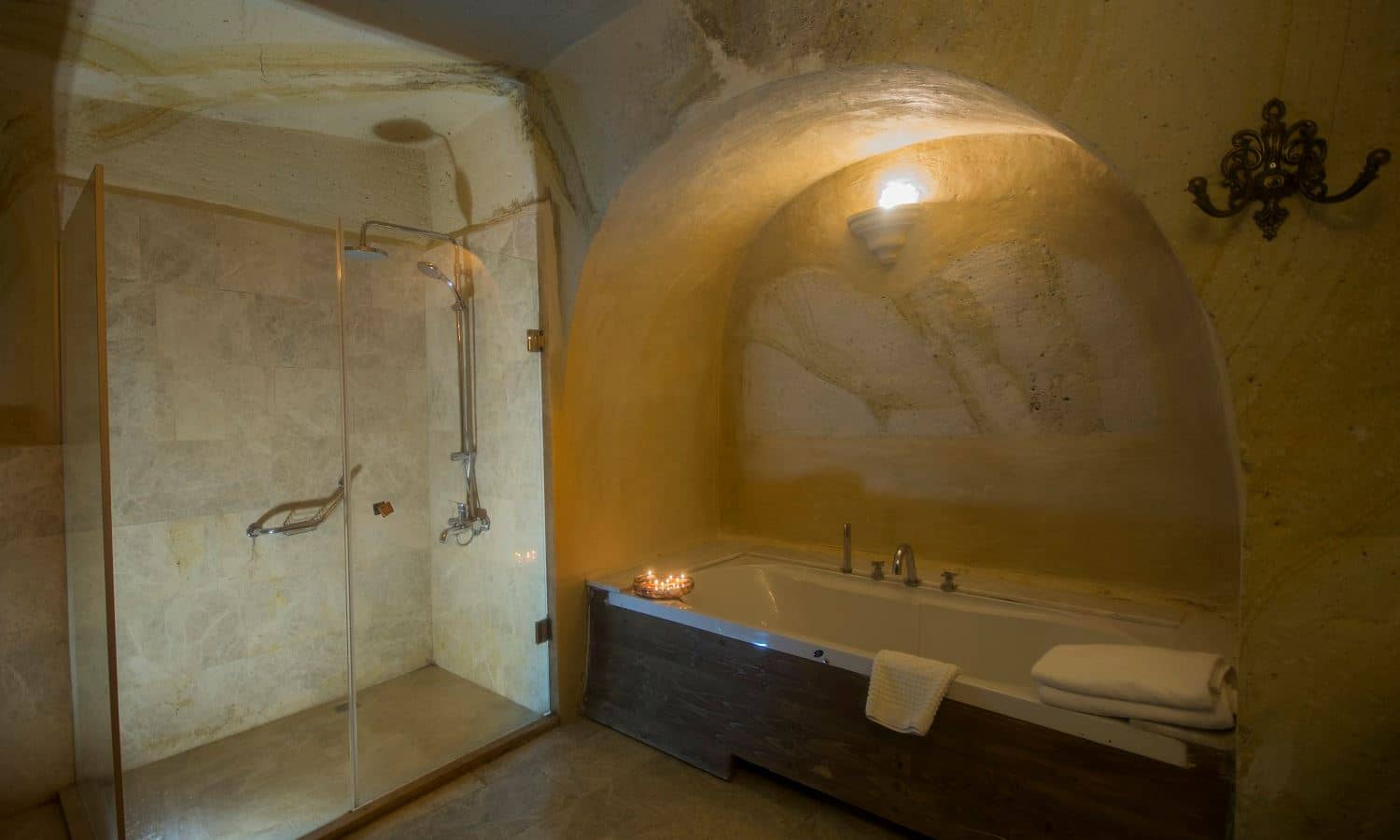 rooms-deluxe-room