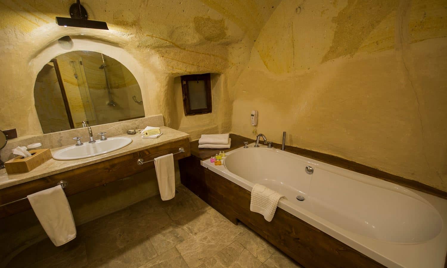 rooms-suite-room
