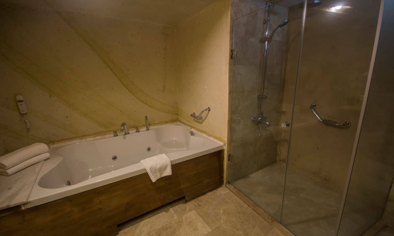 rooms-suite-room