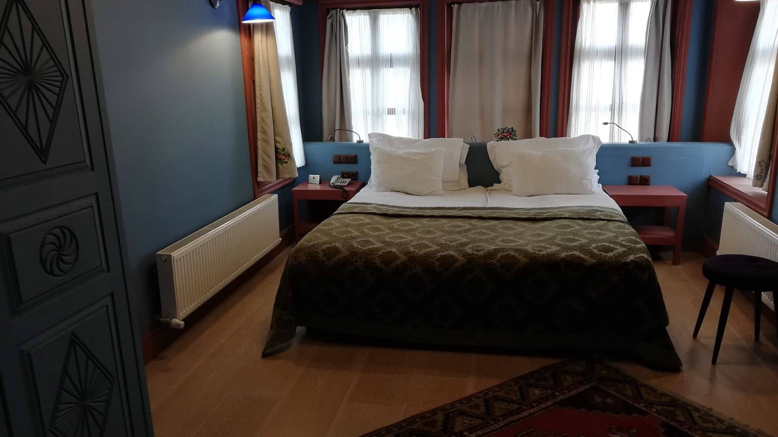rooms-suite-room