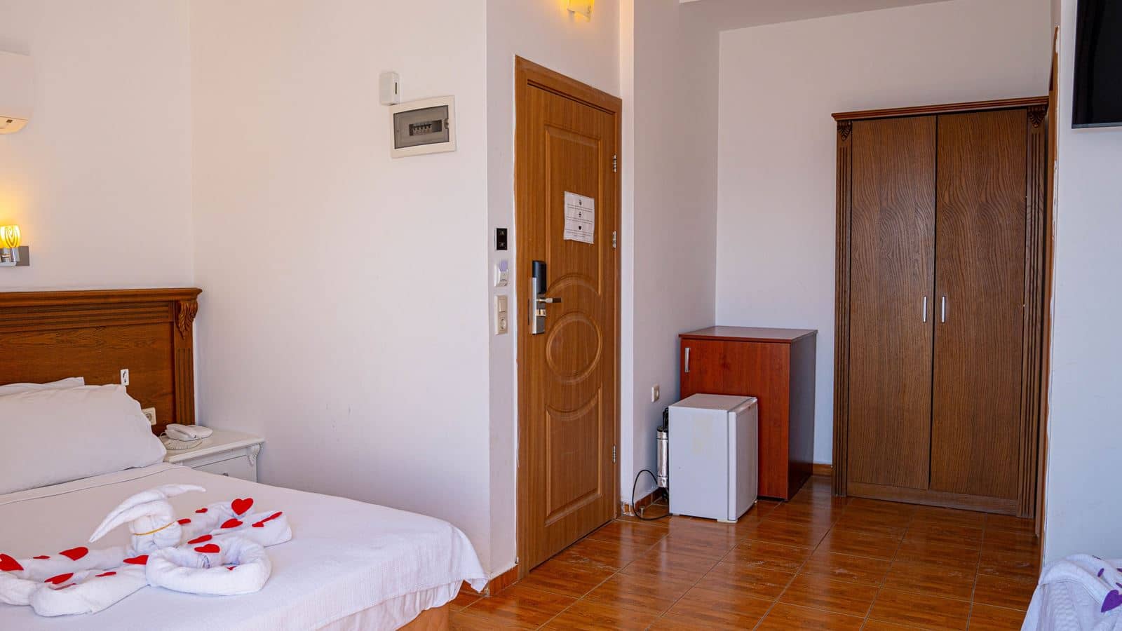 rooms-standard-room