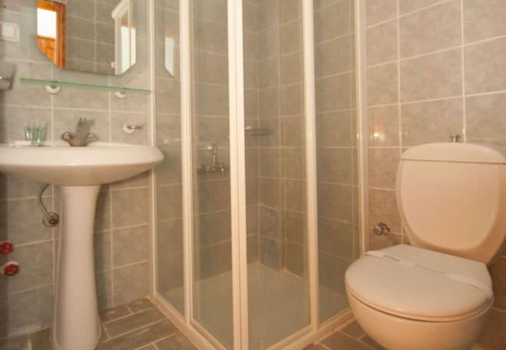 rooms-standard-room