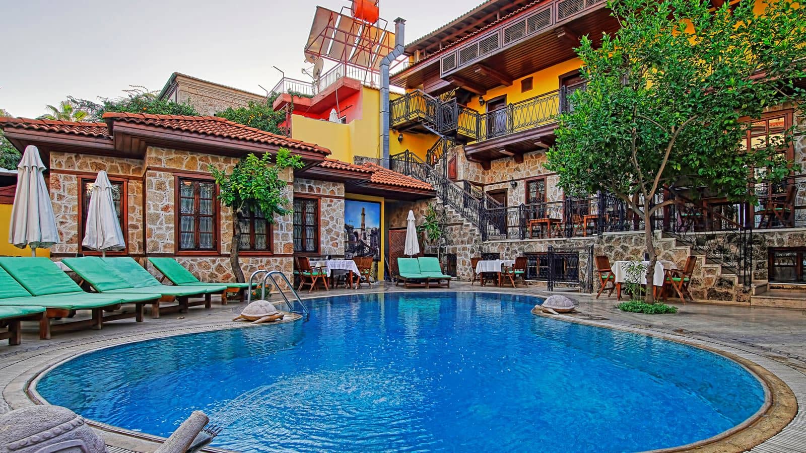 pools-outdoor-pool