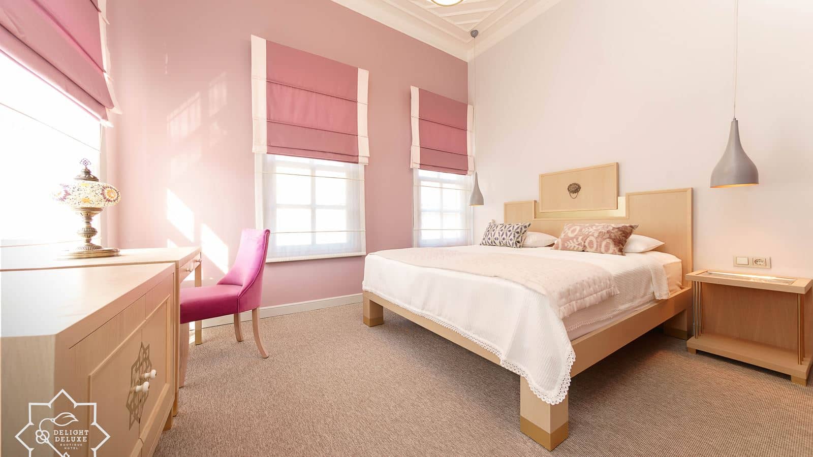 rooms-deluxe-room