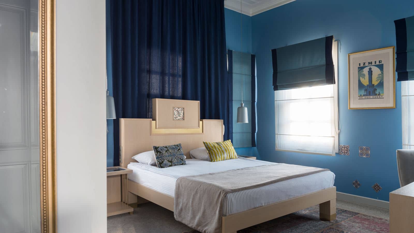 rooms-deluxe-room