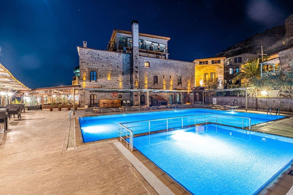 pools-outdoor-pool