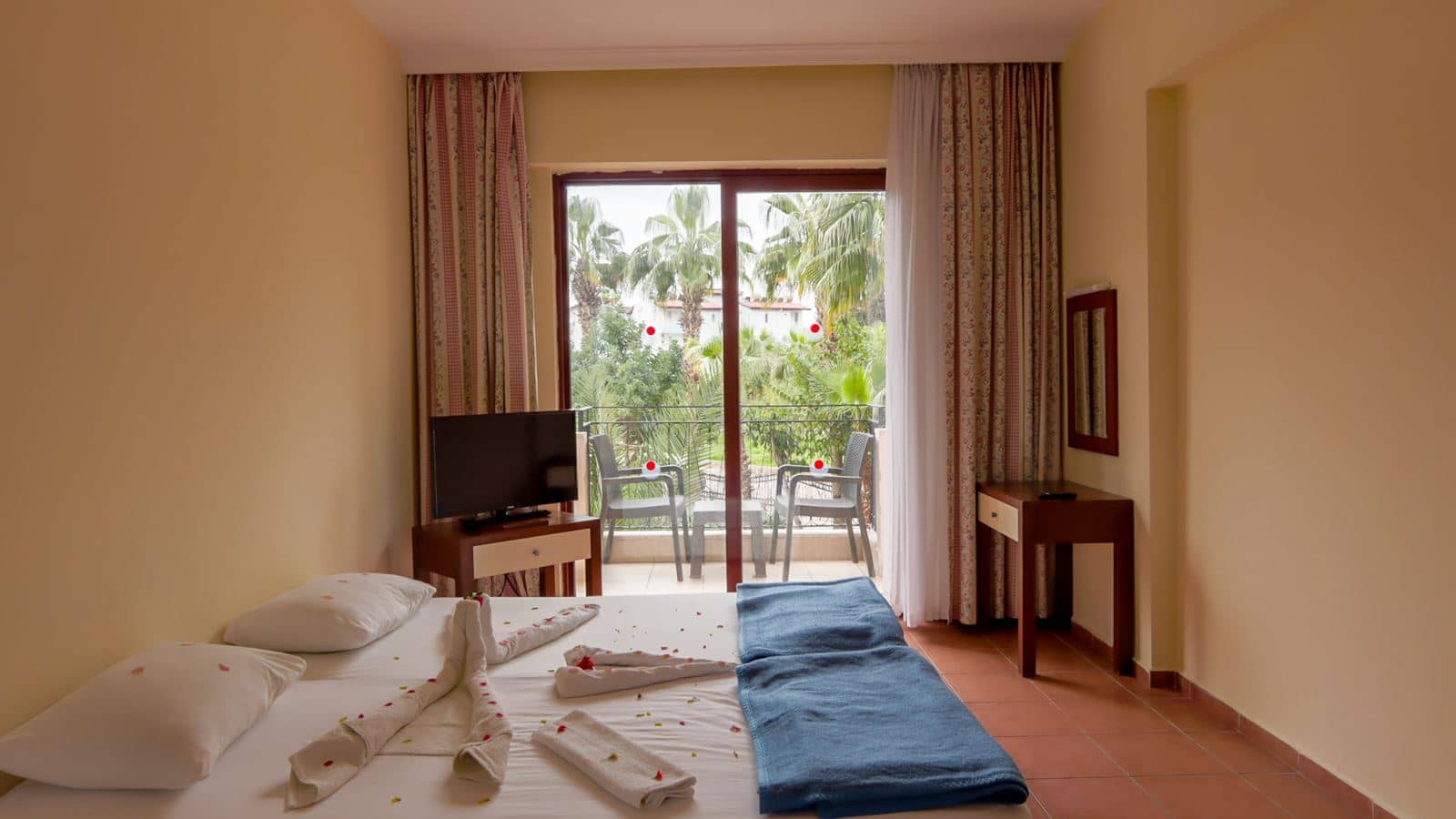 rooms-studio-apartment-room