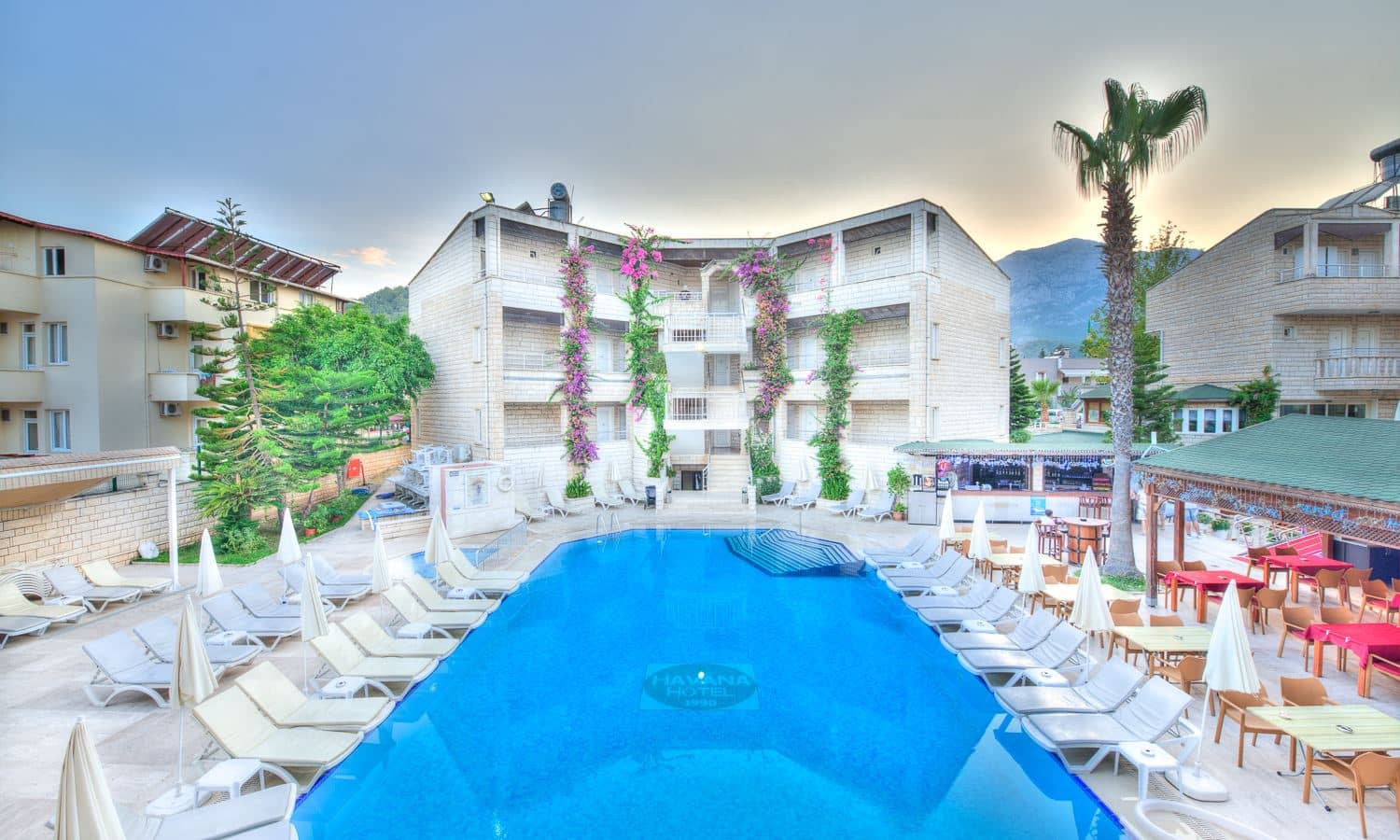 pools-outdoor-pool