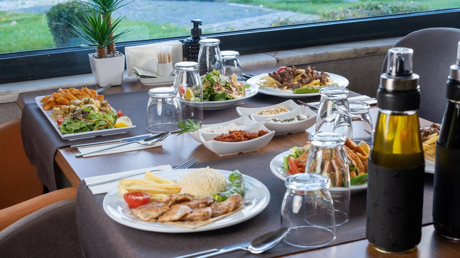 restaurants-main-restourant