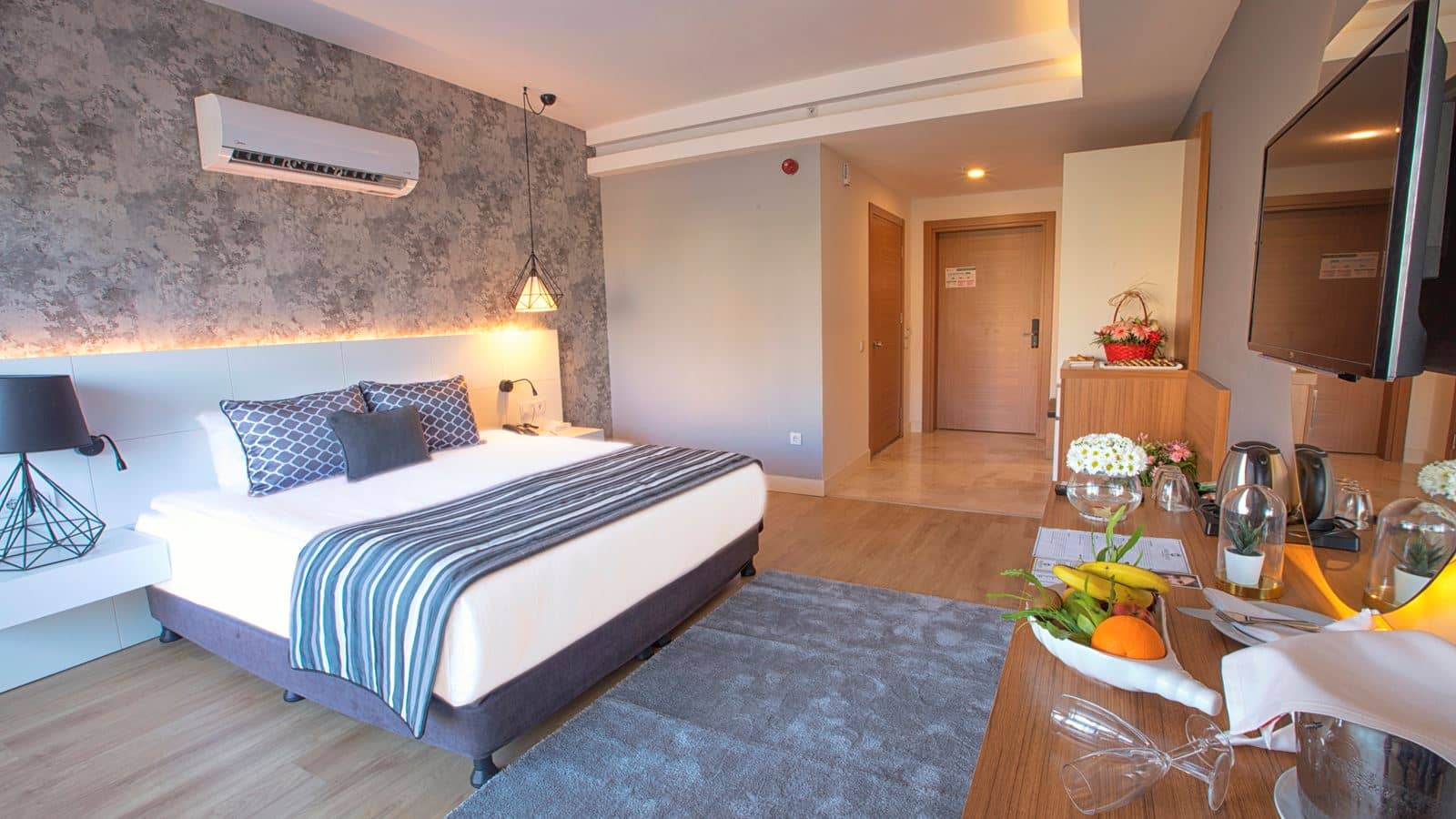 rooms-standard-room