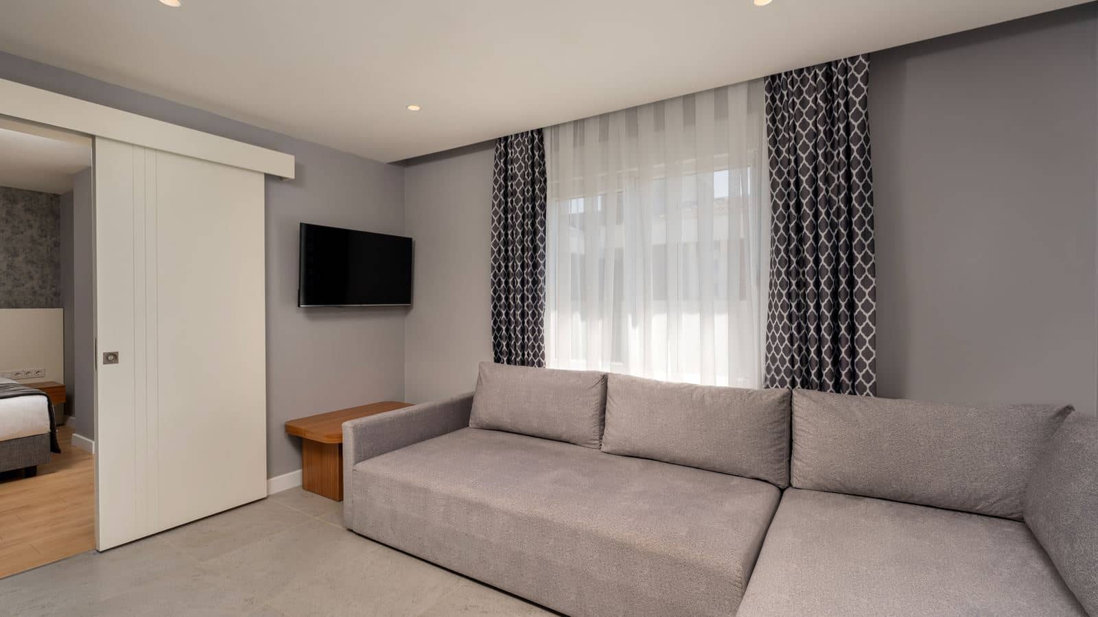 rooms-superior-room