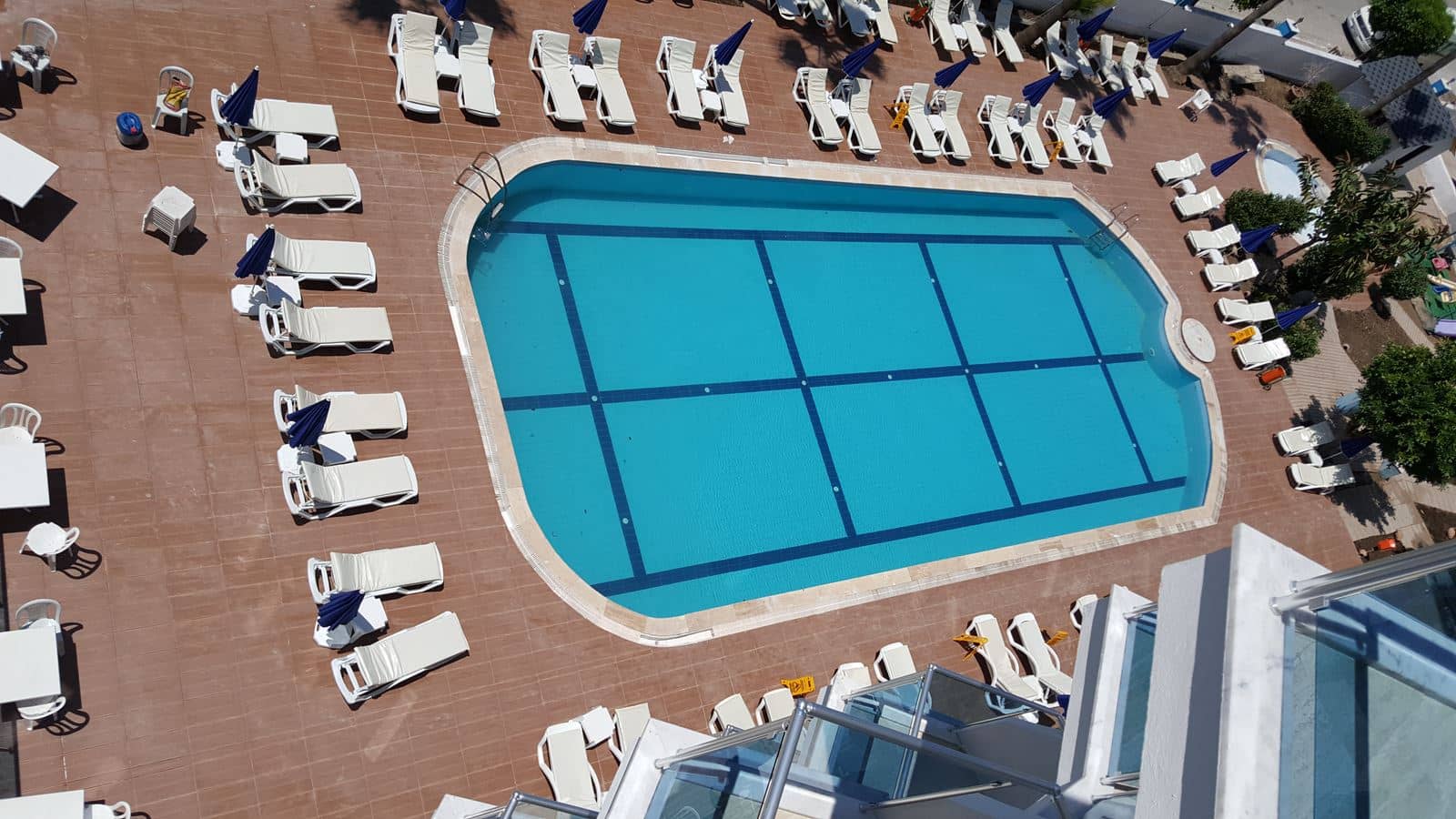pools-outdoor-pool